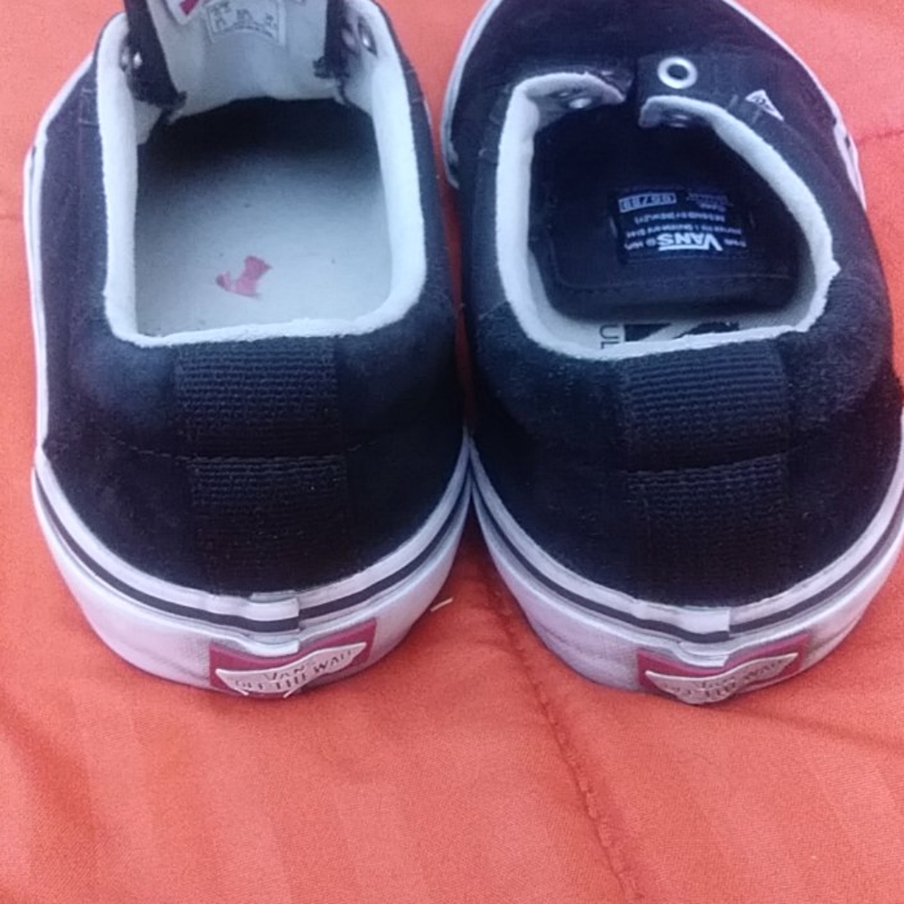 Vans - Picture 3 of 8
